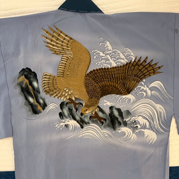 Japanese Silk Kimono with Eagle Design - Picture 4 of 8